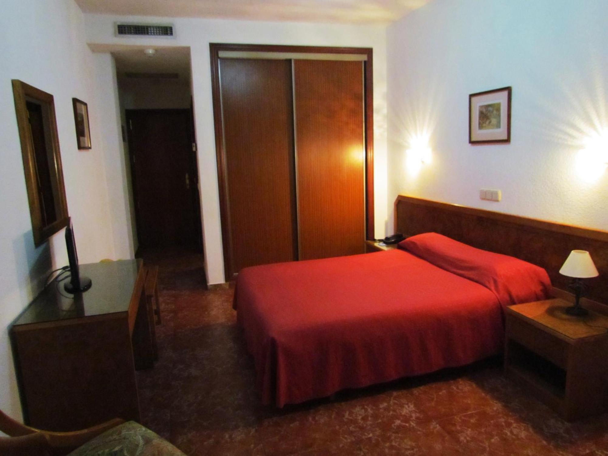 מנסנרס Complejo Hotelero Saga מראה חיצוני תמונה